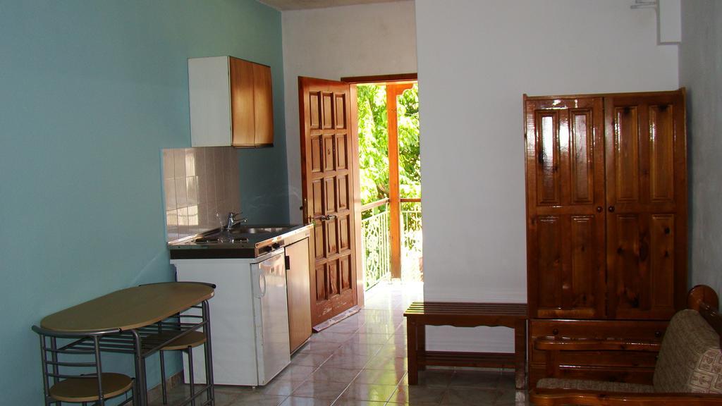 Kristi Apartment Poros  Luaran gambar