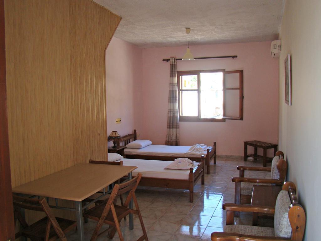 Kristi Apartment Poros  Bilik gambar